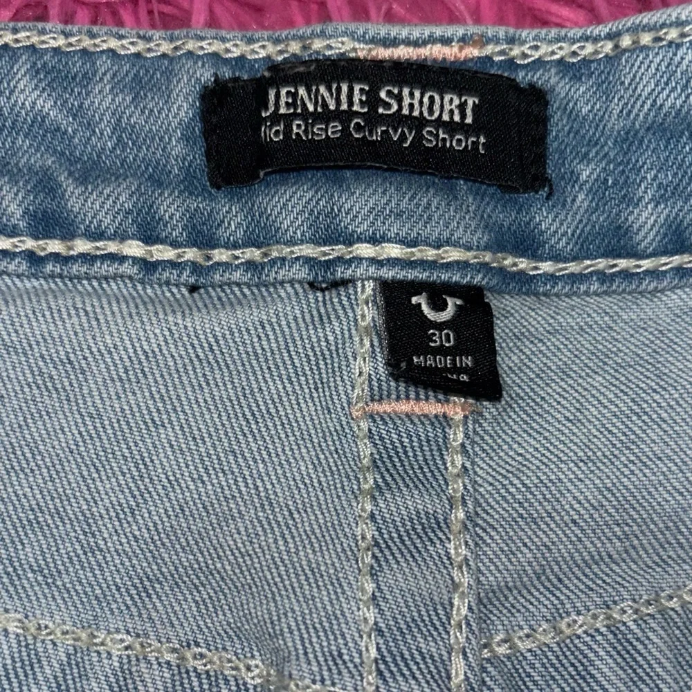 True Religion Mid Rise Curvy Shorts Women Size 30